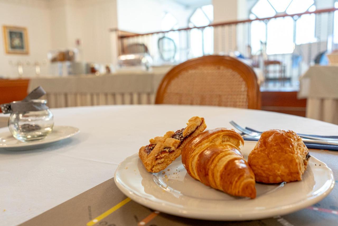 Miramonti Hotel Saint Vincent ภายนอก รูปภาพ